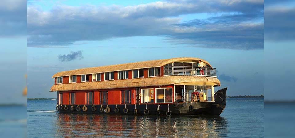 How Many Days Are Enough For The Houseboat Tour In Alleppey?