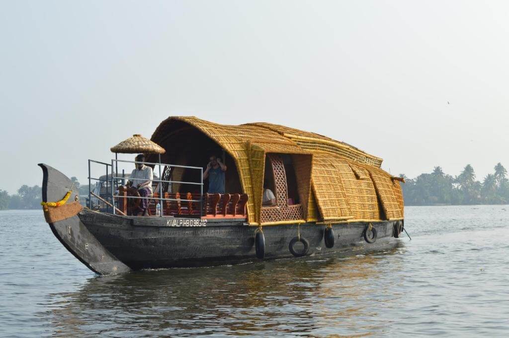 Standard Houseboats