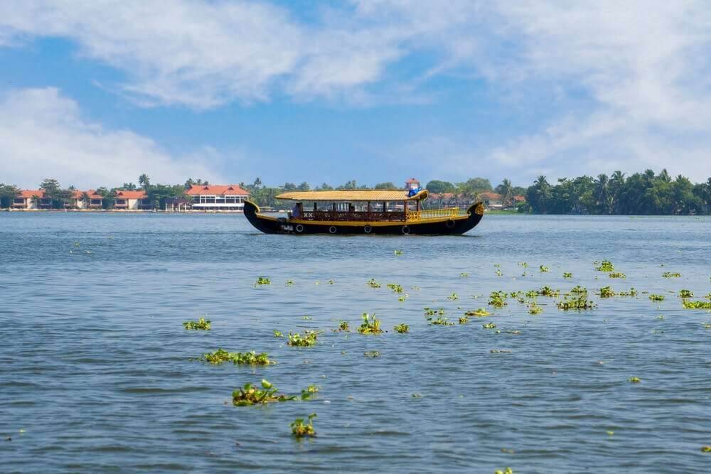 shikira kerala houseboats